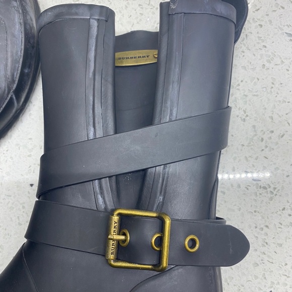 Burberry Rainboot Black Mid Buckle Rubber Sz 35 - Picture 4 of 11